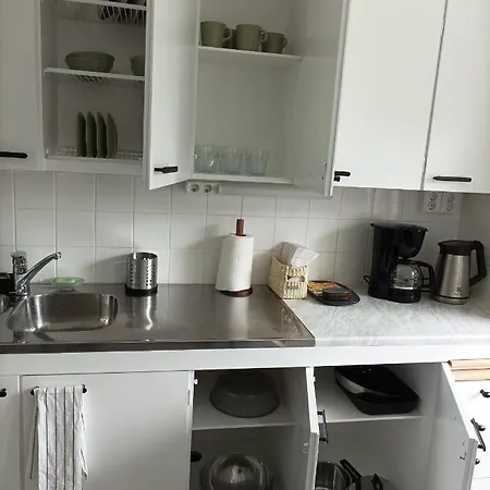 Ihan Puotilan Metron Laehellae Apartman