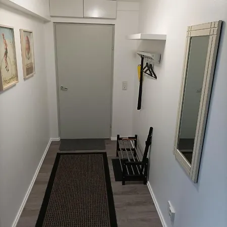 Ihan Puotilan Metron Laehellae Apartman