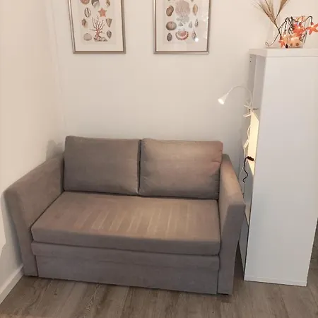 Ihan Puotilan Metron Laehellae Helsinki